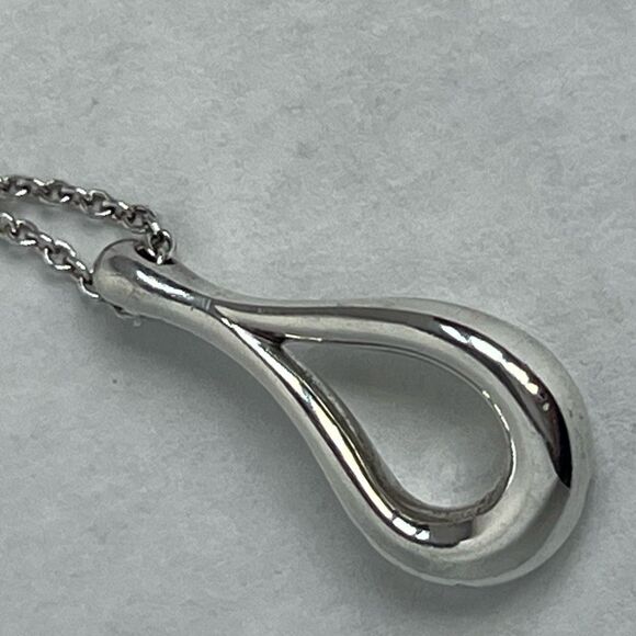 Retired Tiffany & Co Elsa Peretti Open Teardrop Pendant Necklace - Silver - Picture 12 of 16